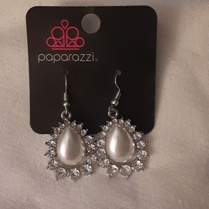 Paparazzi Pearl and rhinestone dangle earrings